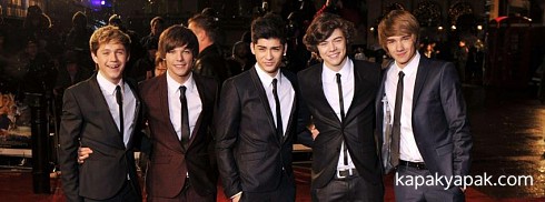 One Direction facebook kapak fotoğrafı
