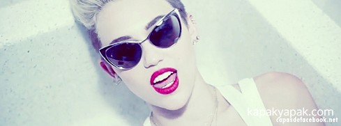 Miley Cyrus facebook kapak fotoğrafı